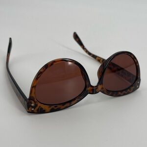Saint Owen x Curateur Wylde Tortoise Shell Sunglasses w/Faux Leather Case NEW